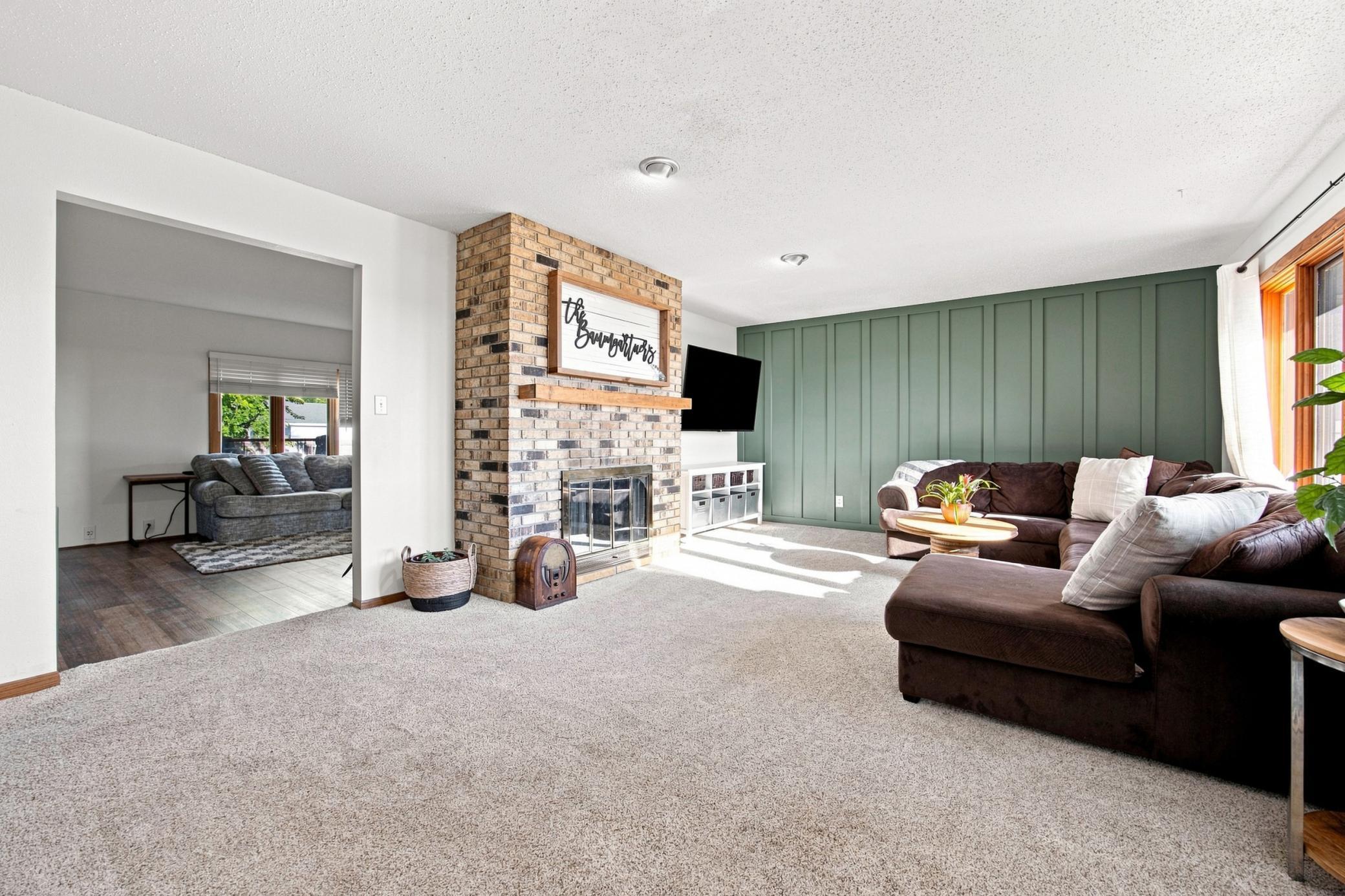 1975 single family home for sale at 6205 Oakport Street N in Moorhead, MN — 3 bed, 2 bath (photo 5 of 40)