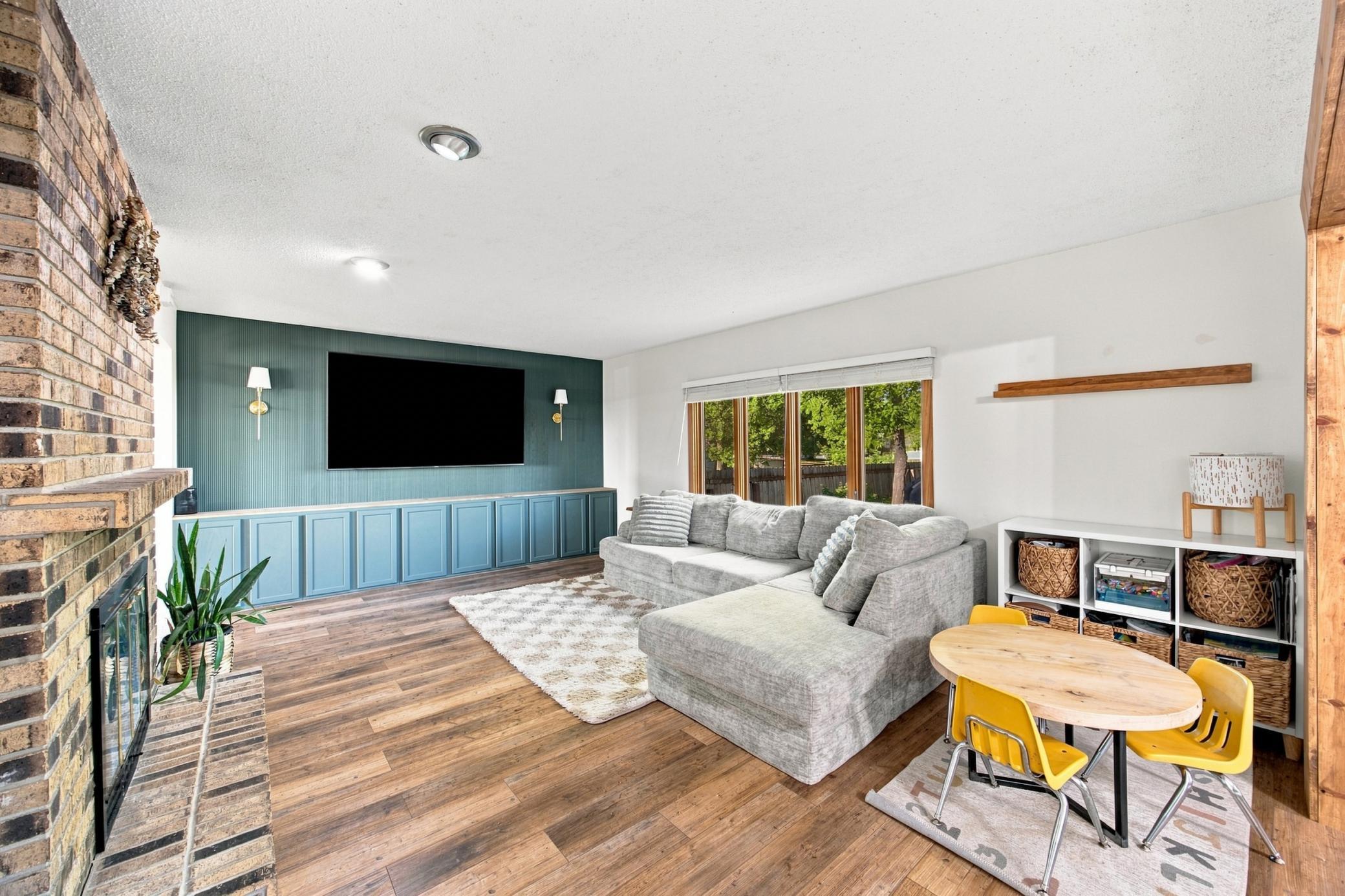 1975 single family home for sale at 6205 Oakport Street N in Moorhead, MN — 3 bed, 2 bath (photo 10 of 40)