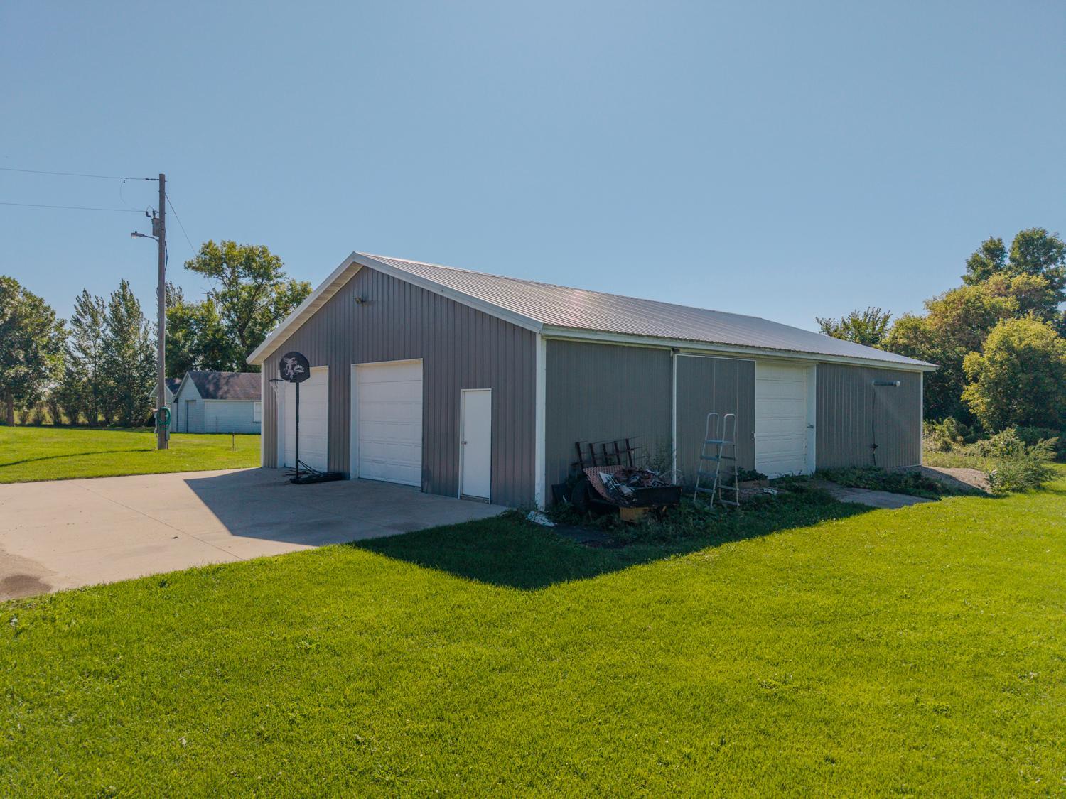 2012 single family home for sale at 26226 120th Avenue in Lake Park, MN — 4 bed, 2 bath (photo 2 of 44)