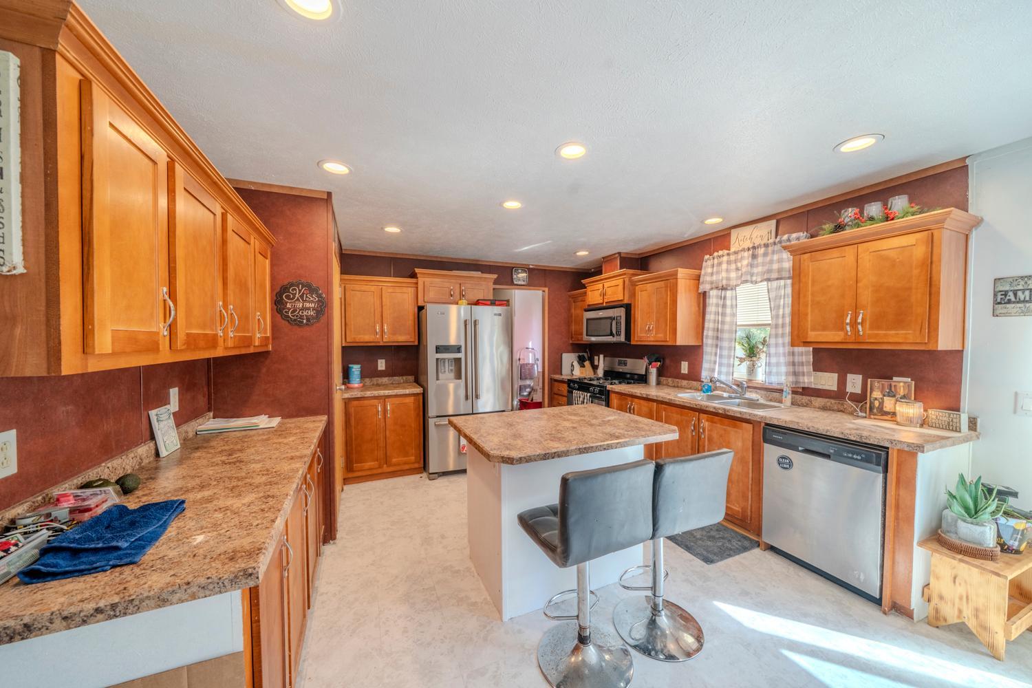 2012 single family home for sale at 26226 120th Avenue in Lake Park, MN — 4 bed, 2 bath (photo 8 of 44)