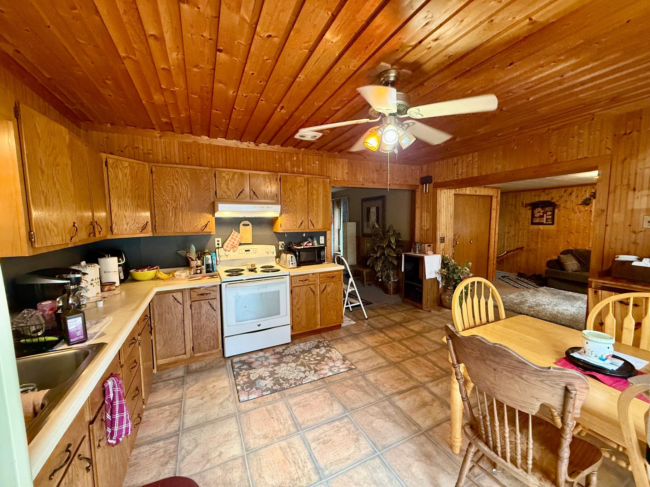 1900 single family home for sale at 11328 County 11 in Sauk Centre, MN — 3 bed, 1 bath (photo 10 of 14)