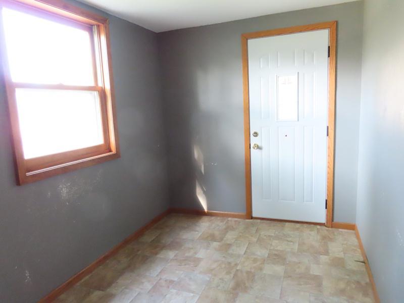 1905 single family home for sale at 518 Main Avenue N in Thief River Falls, MN — 4 bed, 2 bath (photo 2 of 30)