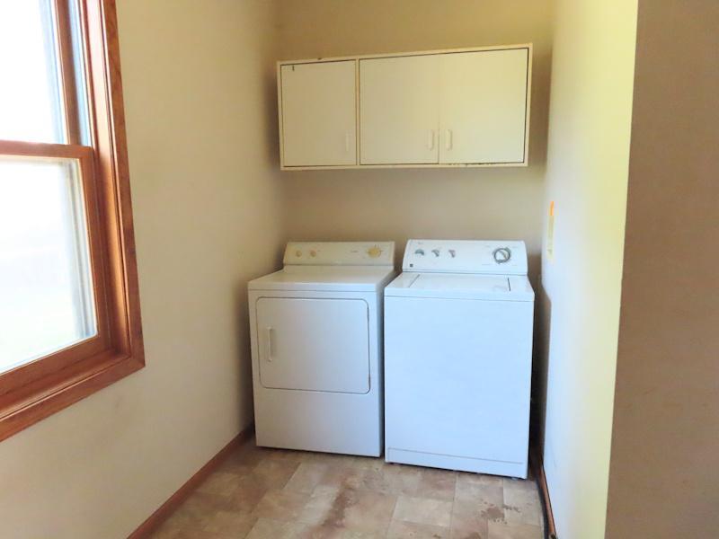 1905 single family home for sale at 518 Main Avenue N in Thief River Falls, MN — 4 bed, 2 bath (photo 11 of 30)