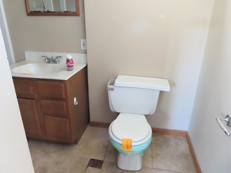 1905 single family home for sale at 518 Main Avenue N in Thief River Falls, MN — 4 bed, 2 bath (photo 13 of 30)