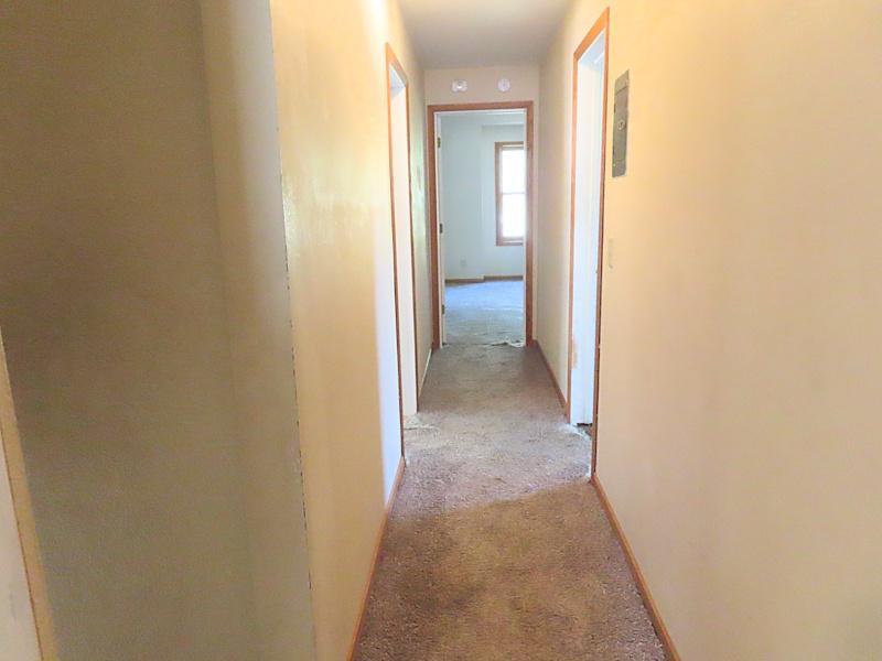 1905 single family home for sale at 518 Main Avenue N in Thief River Falls, MN — 4 bed, 2 bath (photo 15 of 30)