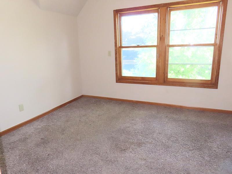1905 single family home for sale at 518 Main Avenue N in Thief River Falls, MN — 4 bed, 2 bath (photo 16 of 30)