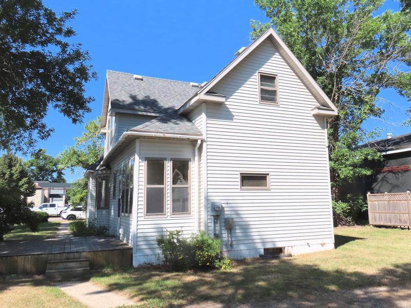 1905 single family home for sale at 518 Main Avenue N in Thief River Falls, MN — 4 bed, 2 bath (photo 25 of 30)