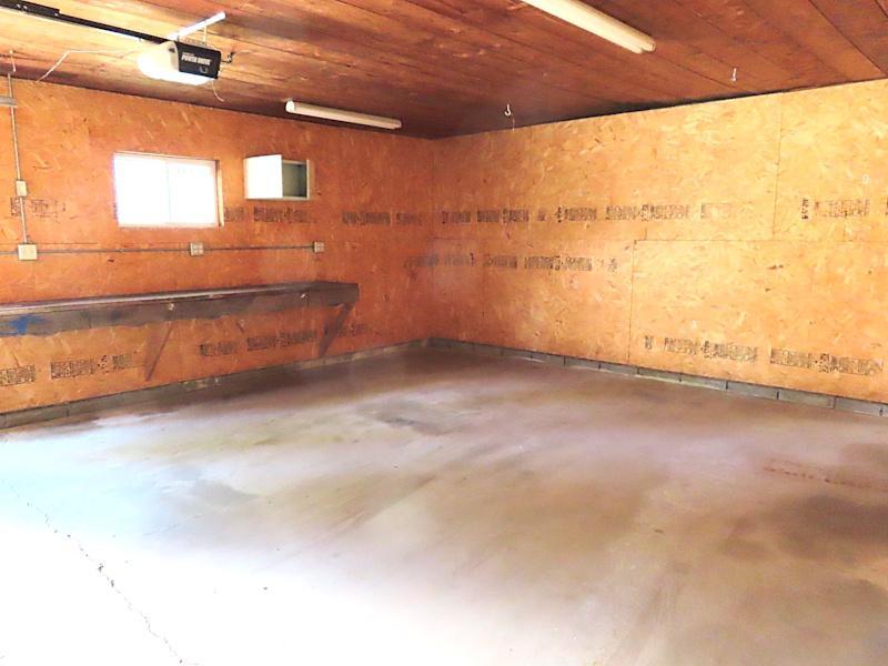 1905 single family home for sale at 518 Main Avenue N in Thief River Falls, MN — 4 bed, 2 bath (photo 28 of 30)