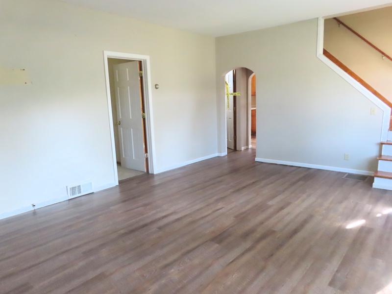 1905 single family home for sale at 518 Main Avenue N in Thief River Falls, MN — 4 bed, 2 bath (photo 4 of 30)