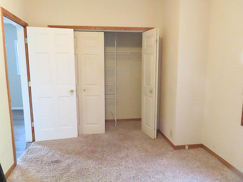 1905 single family home for sale at 518 Main Avenue N in Thief River Falls, MN — 4 bed, 2 bath (photo 9 of 30)