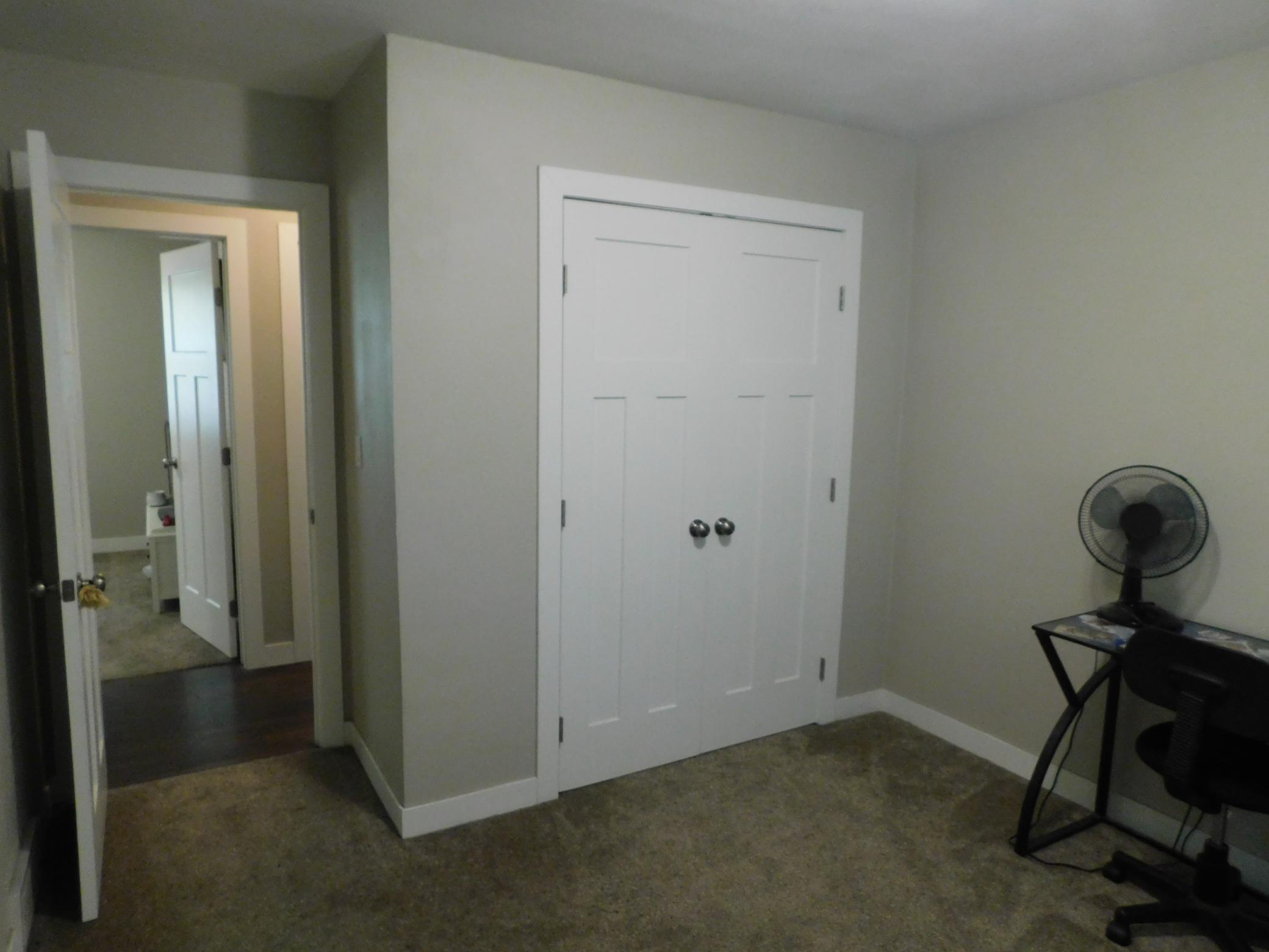 1960 single family home for sale at 1017 17th Street N in Moorhead, MN — 4 bed, 2 bath (photo 15 of 36)