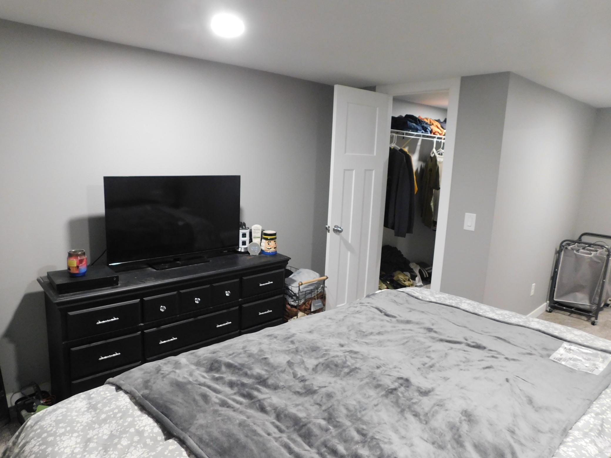 1960 single family home for sale at 1017 17th Street N in Moorhead, MN — 4 bed, 2 bath (photo 27 of 36)