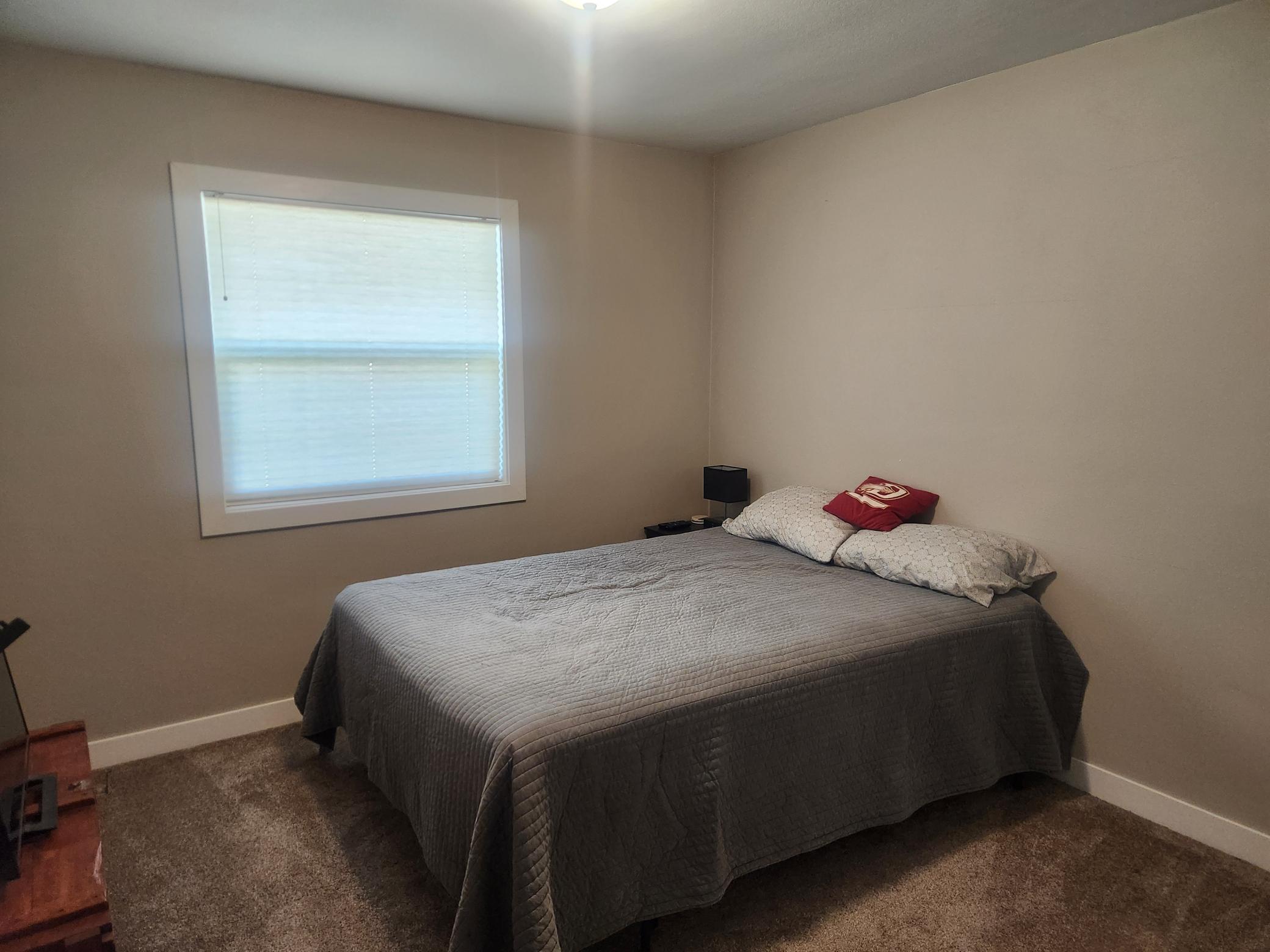 1960 single family home for sale at 1017 17th Street N in Moorhead, MN — 4 bed, 2 bath (photo 16 of 36)