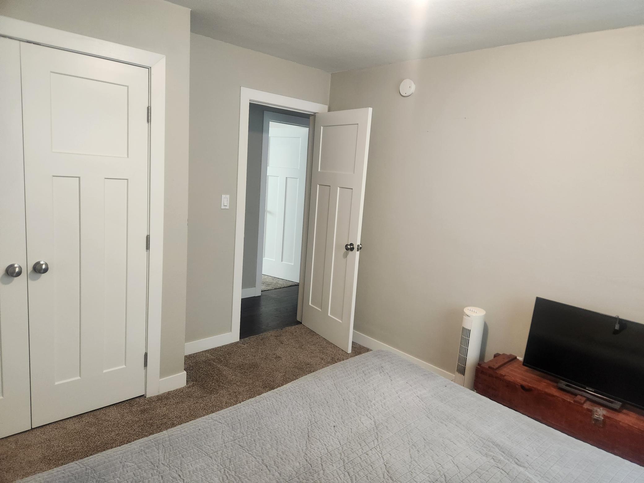 1960 single family home for sale at 1017 17th Street N in Moorhead, MN — 4 bed, 2 bath (photo 18 of 36)