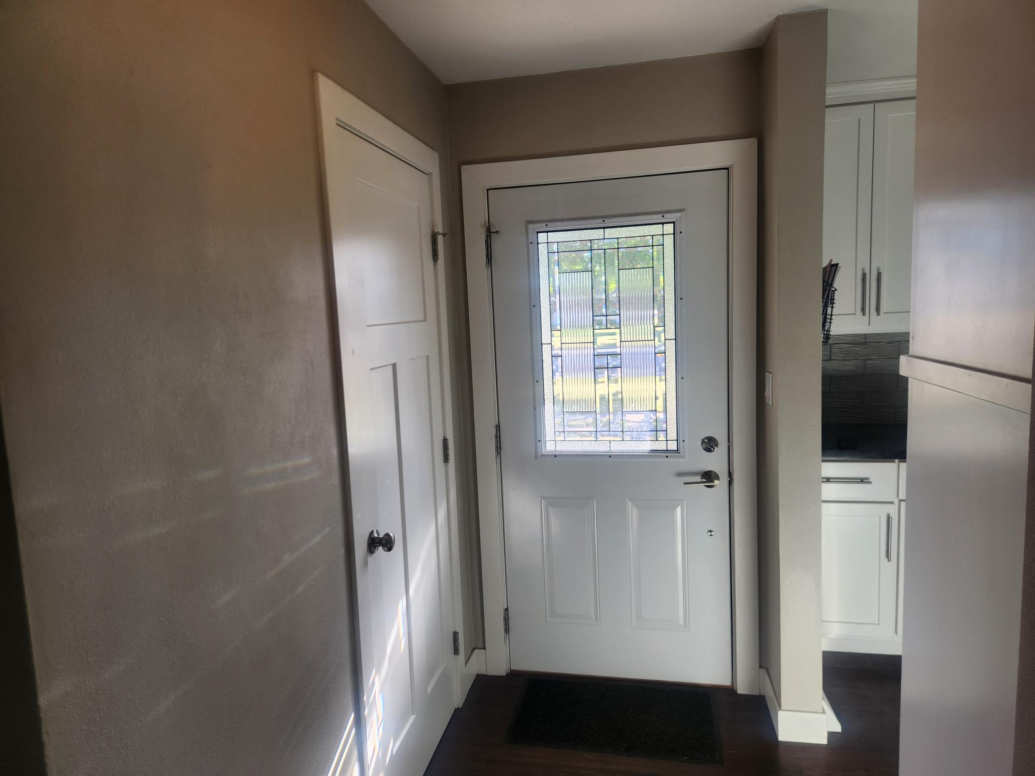 1960 single family home for sale at 1017 17th Street N in Moorhead, MN — 4 bed, 2 bath (photo 6 of 36)