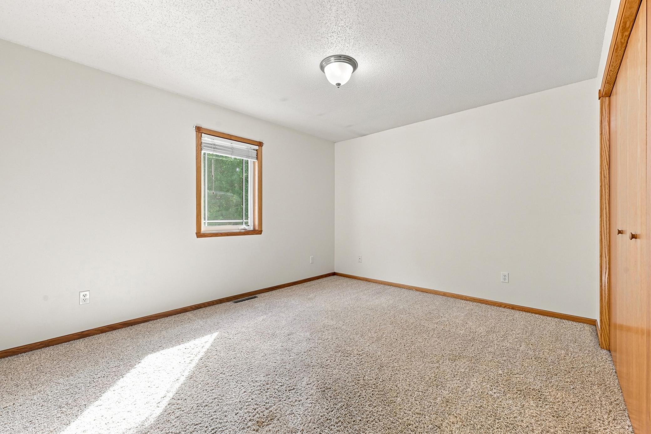 2003 single family home for sale at 15835 145th Avenue in Lake Park, MN — 5 bed, 3 bath (photo 14 of 44)
