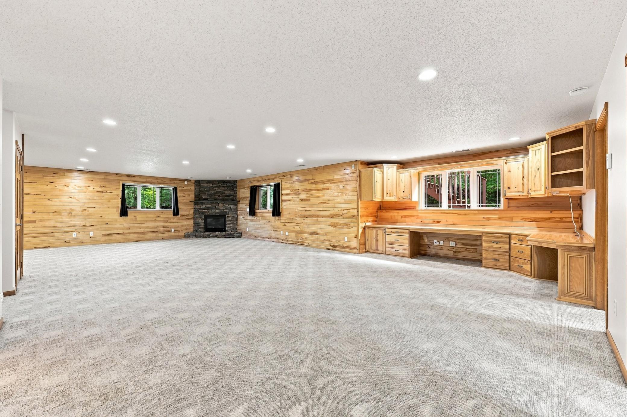 2003 single family home for sale at 15835 145th Avenue in Lake Park, MN — 5 bed, 3 bath (photo 17 of 44)