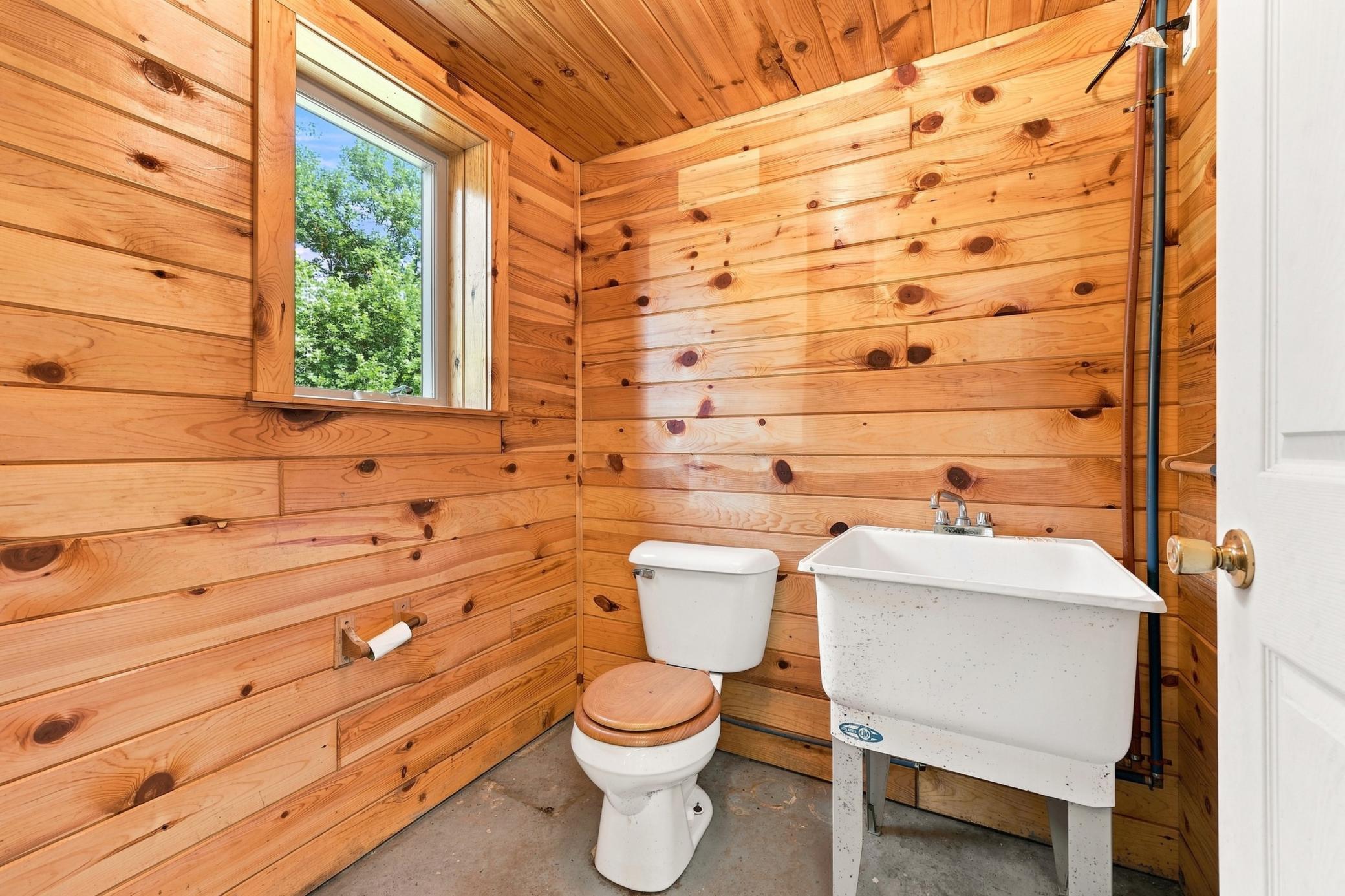 2003 single family home for sale at 15835 145th Avenue in Lake Park, MN — 5 bed, 3 bath (photo 30 of 44)