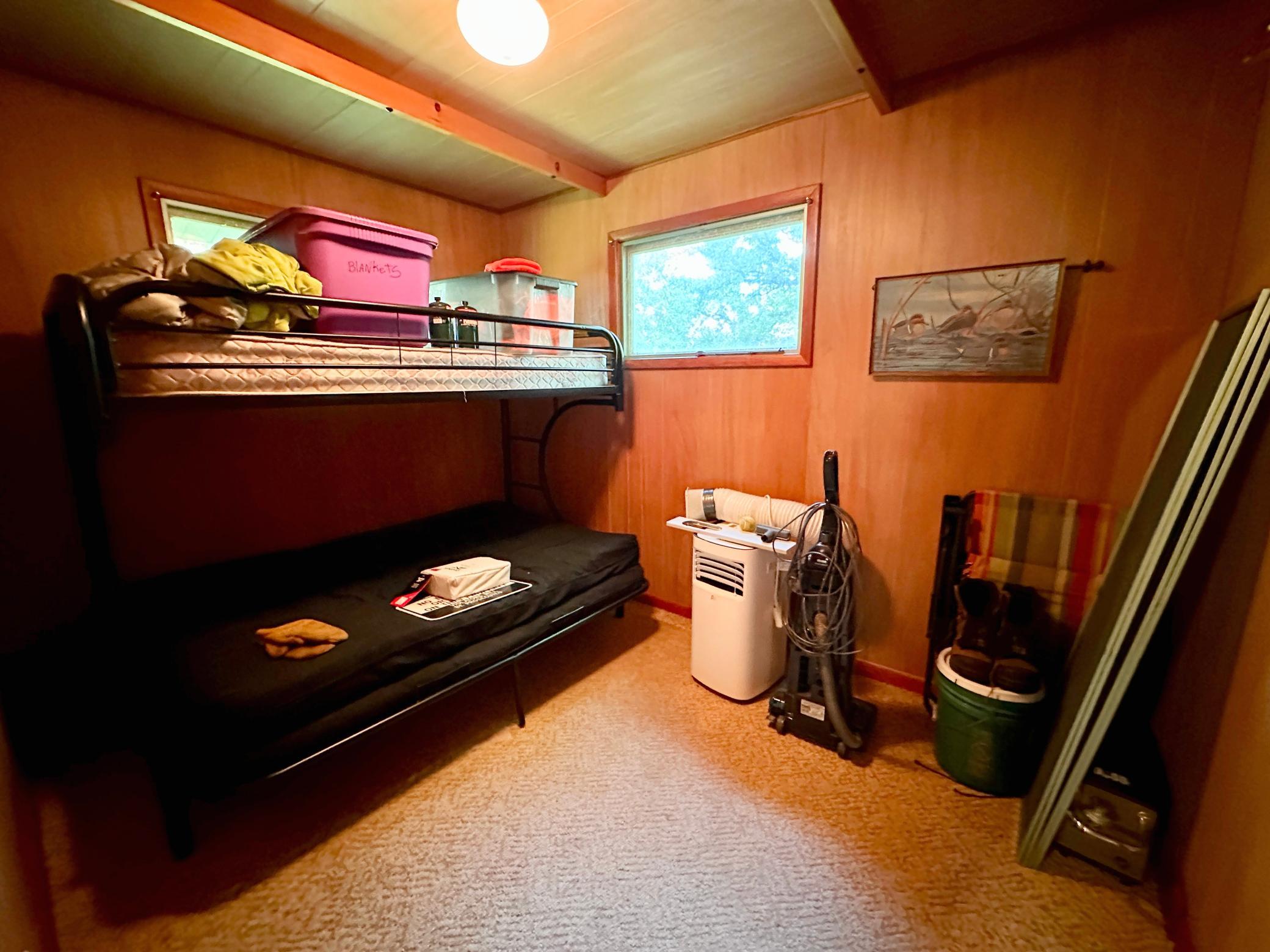 1950 single family home for sale at 40099 Us-71 in Bertha, MN — 4 bed, 2 bath (photo 47 of 55)