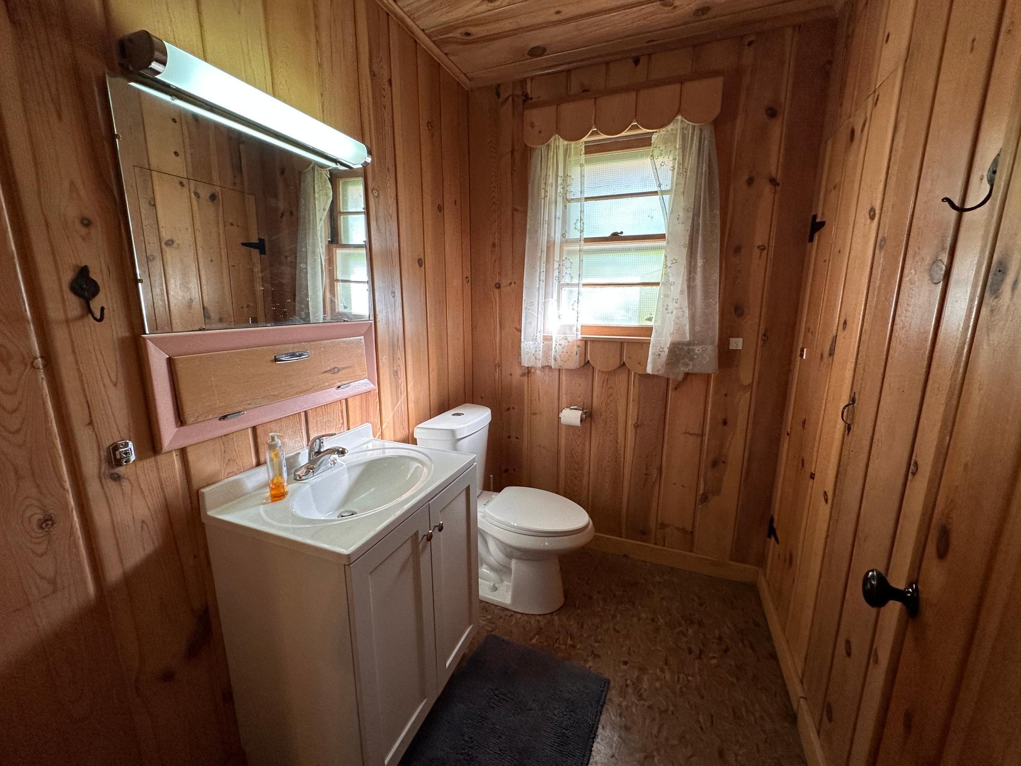 1950 single family home for sale at 40099 Us-71 in Bertha, MN — 4 bed, 2 bath (photo 49 of 55)