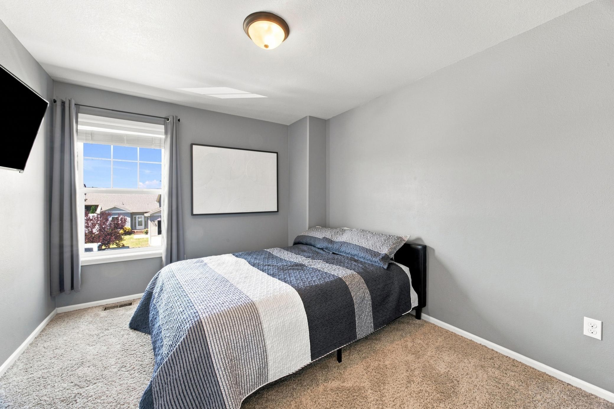2013 single family home for sale at 3029 2nd Street E in West Fargo, ND — 5 bed, 4 bath (photo 19 of 37)