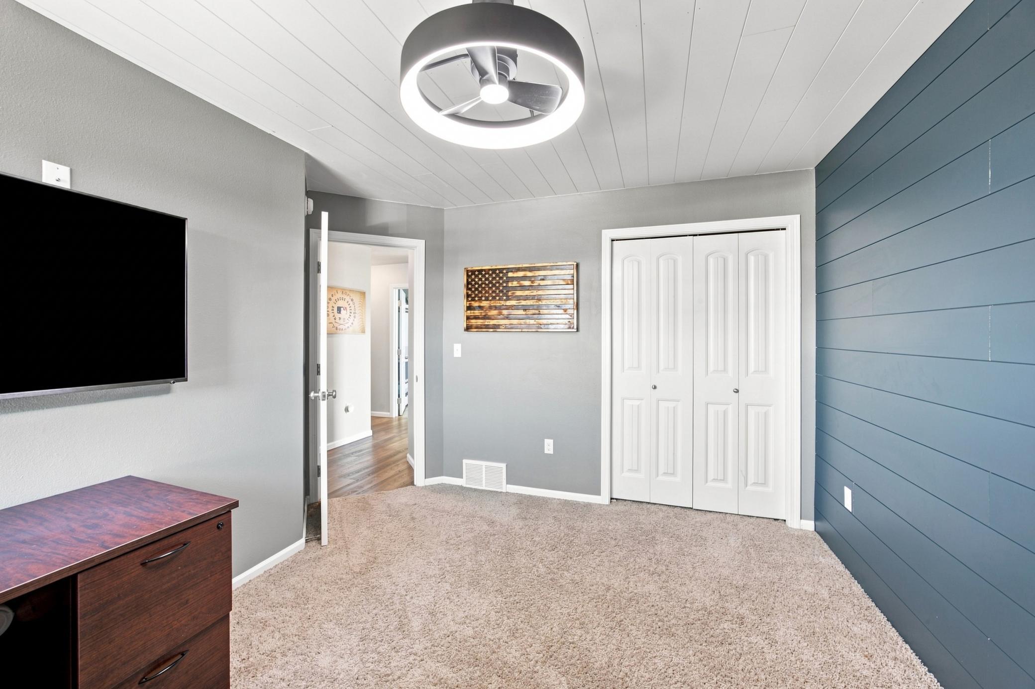 2013 single family home for sale at 3029 2nd Street E in West Fargo, ND — 5 bed, 4 bath (photo 22 of 37)