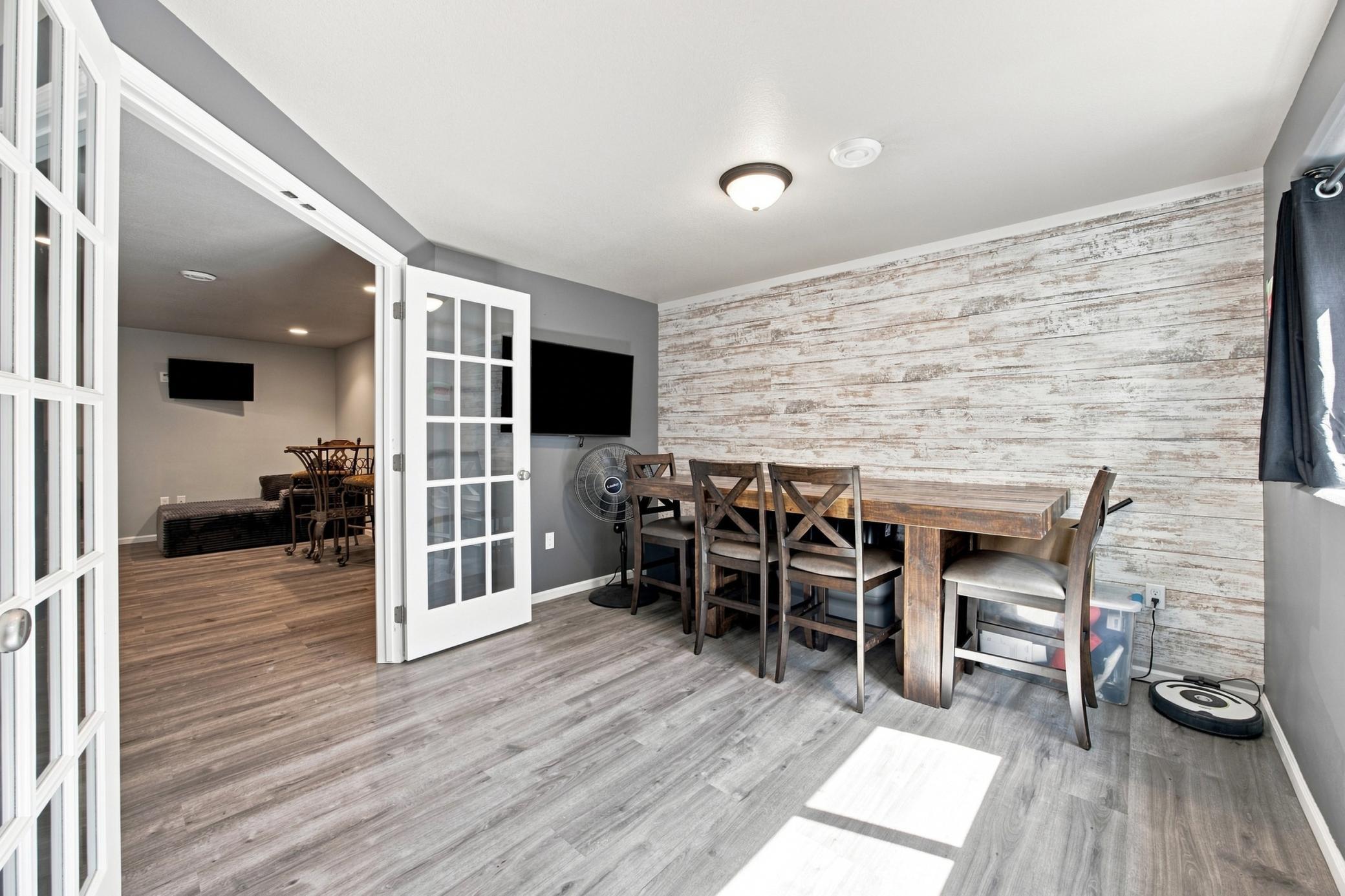 2013 single family home for sale at 3029 2nd Street E in West Fargo, ND — 5 bed, 4 bath (photo 26 of 37)