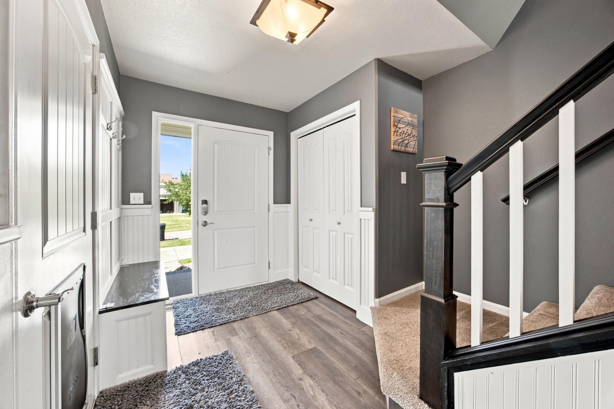 2013 single family home for sale at 3029 2nd Street E in West Fargo, ND — 5 bed, 4 bath (photo 4 of 37)