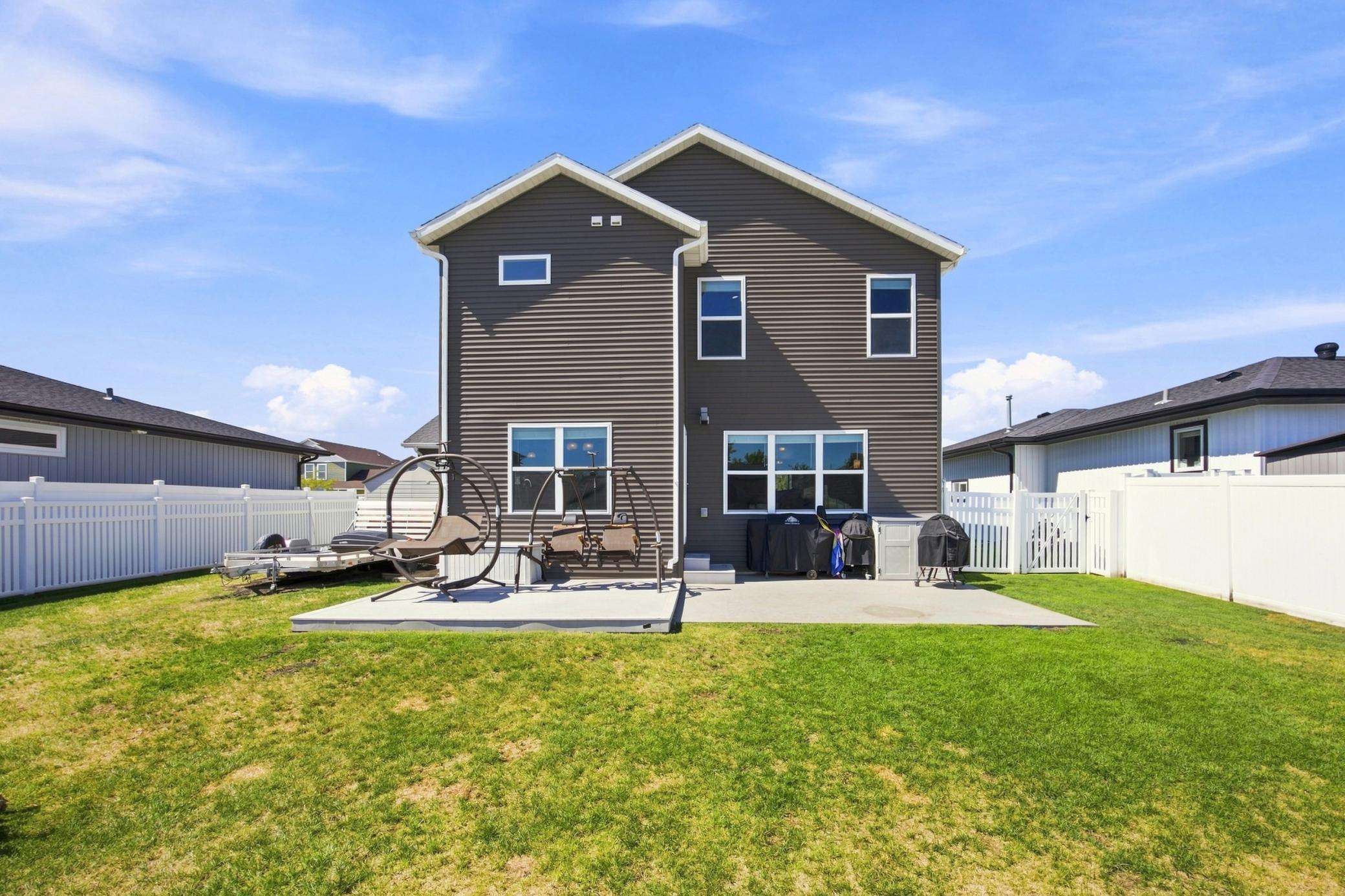2013 single family home for sale at 3029 2nd Street E in West Fargo, ND — 5 bed, 4 bath (photo 31 of 37)