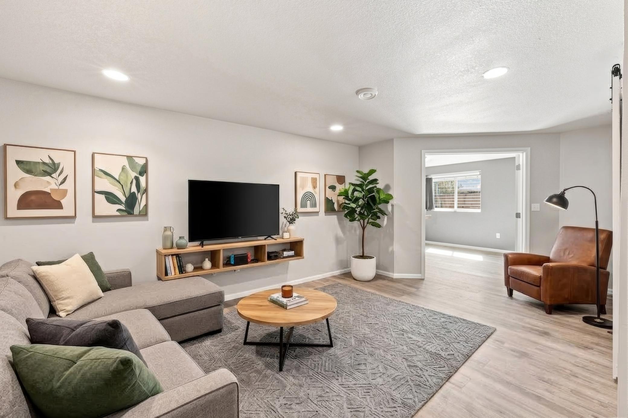 2013 single family home for sale at 3029 2nd Street E in West Fargo, ND — 5 bed, 4 bath (photo 25 of 38)