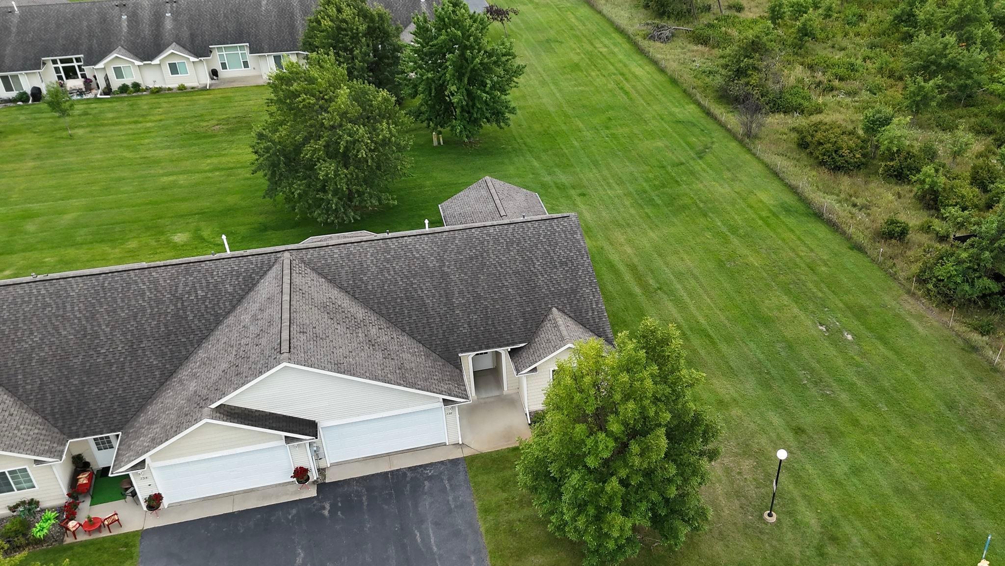 2005 townhouse for sale at 738 35th Street NW in Bemidji, MN — 3 bed, 2 bath (photo 2 of 32)