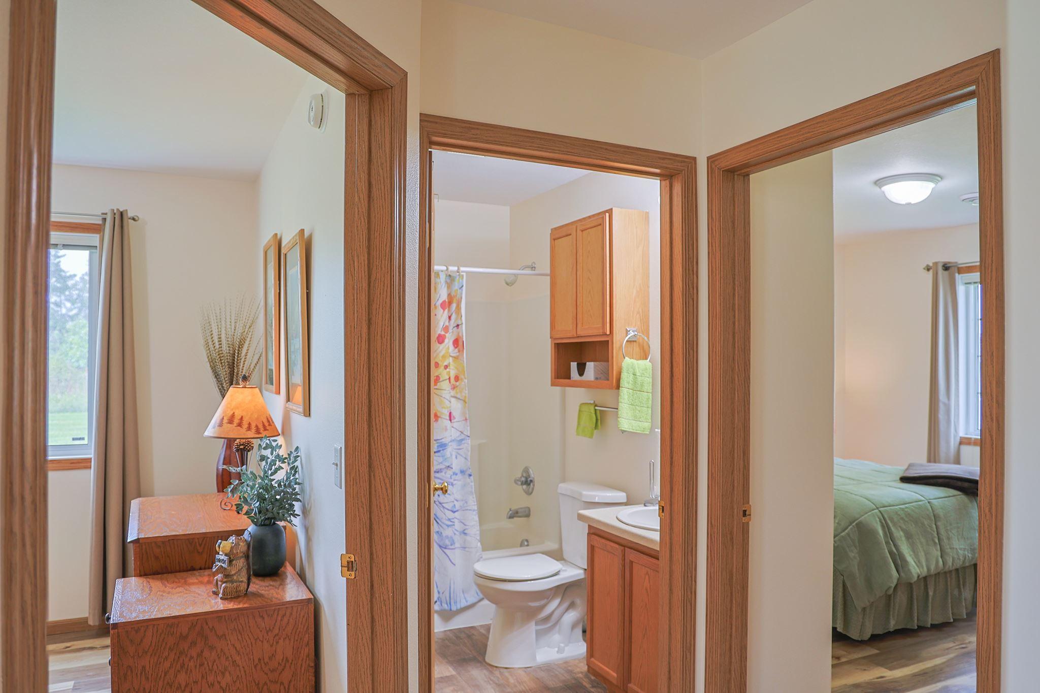 2005 townhouse for sale at 738 35th Street NW in Bemidji, MN — 3 bed, 2 bath (photo 21 of 32)