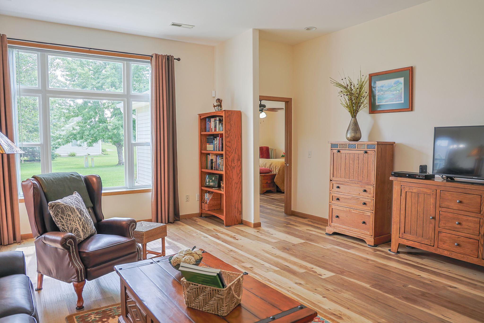 2005 townhouse for sale at 738 35th Street NW in Bemidji, MN — 3 bed, 2 bath (photo 7 of 32)