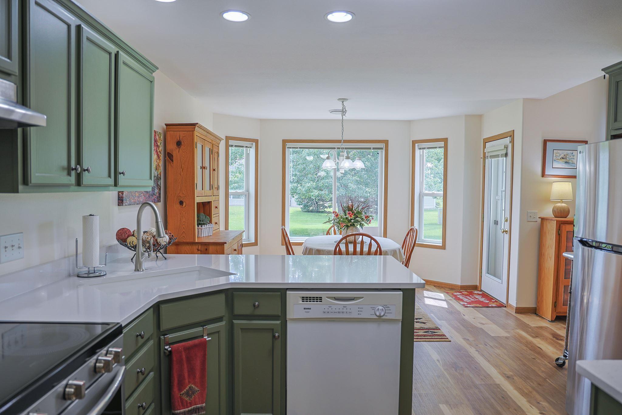 2005 townhouse for sale at 738 35th Street NW in Bemidji, MN — 3 bed, 2 bath (photo 9 of 32)