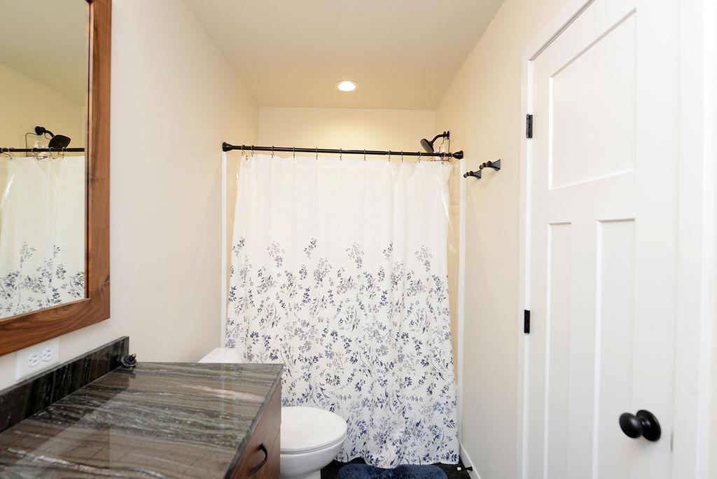 2021 single family home for sale at 6707 54th Avenue S in Fargo, ND — 5 bed, 4 bath (photo 29 of 48)