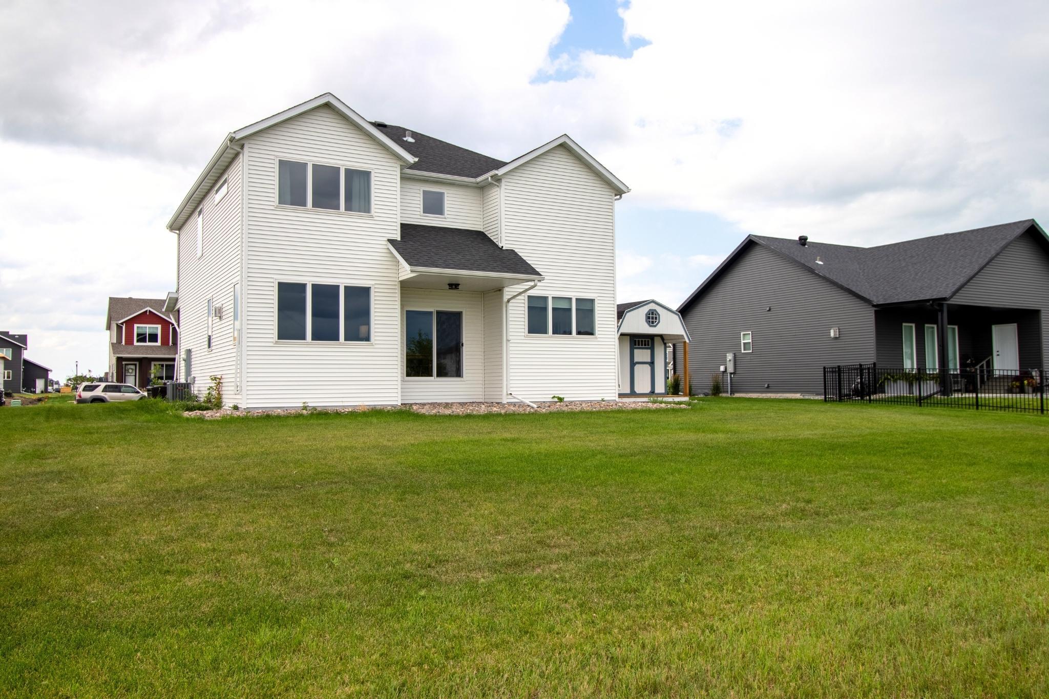 2021 single family home for sale at 6707 54th Avenue S in Fargo, ND — 5 bed, 4 bath (photo 43 of 48)