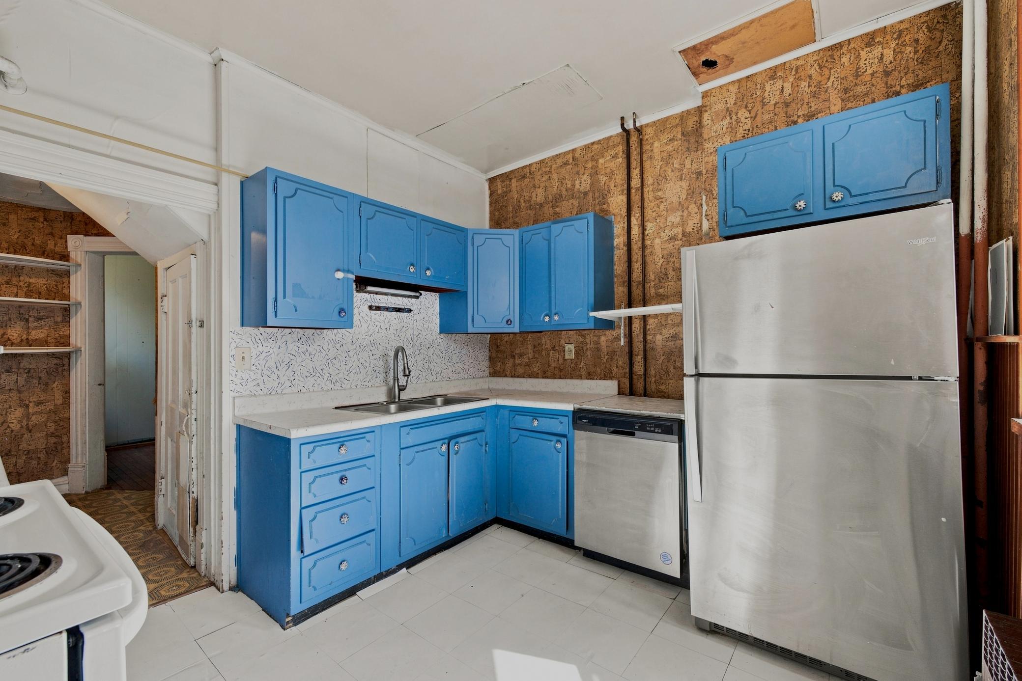 1899 single family home for sale at 1028 7th Street N in Fargo, ND — 4 bed, 3 bath (photo 21 of 59)