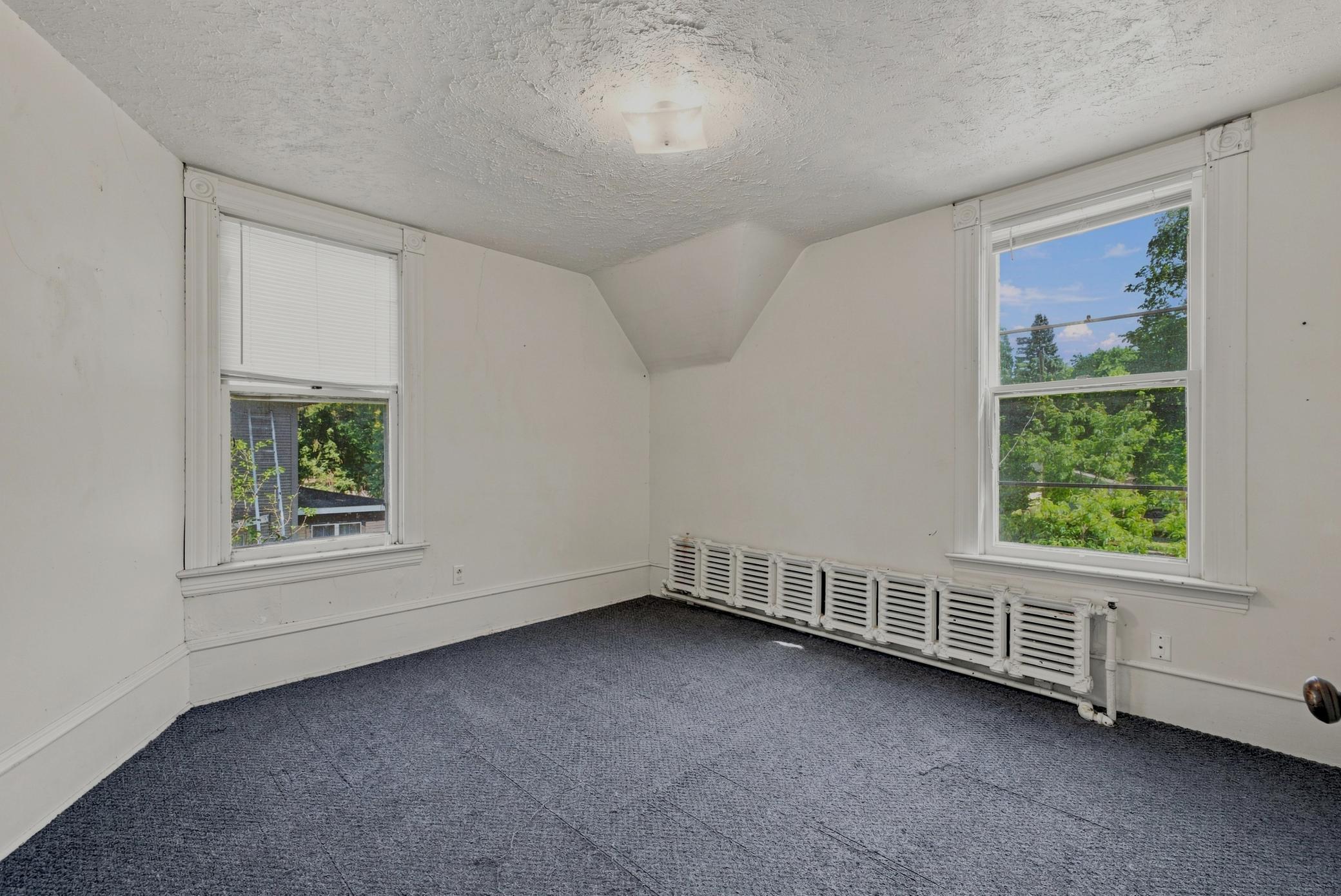 1899 single family home for sale at 1028 7th Street N in Fargo, ND — 4 bed, 3 bath (photo 35 of 59)