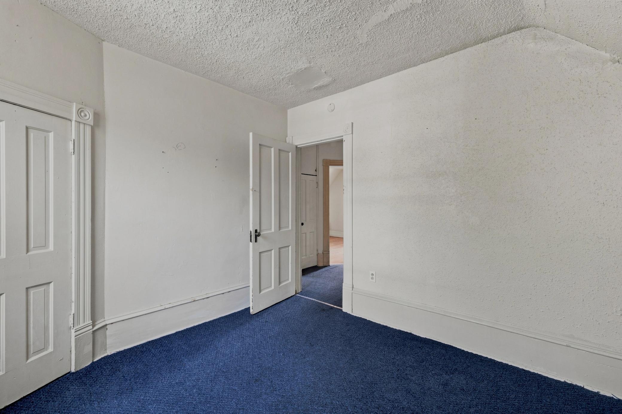 1899 single family home for sale at 1028 7th Street N in Fargo, ND — 4 bed, 3 bath (photo 41 of 59)