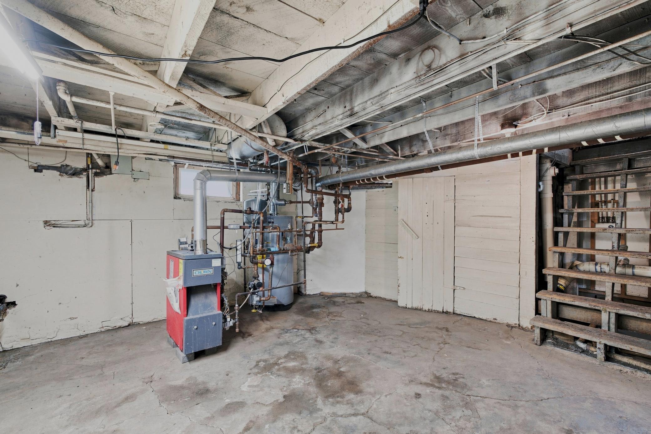 1899 single family home for sale at 1028 7th Street N in Fargo, ND — 4 bed, 3 bath (photo 44 of 59)