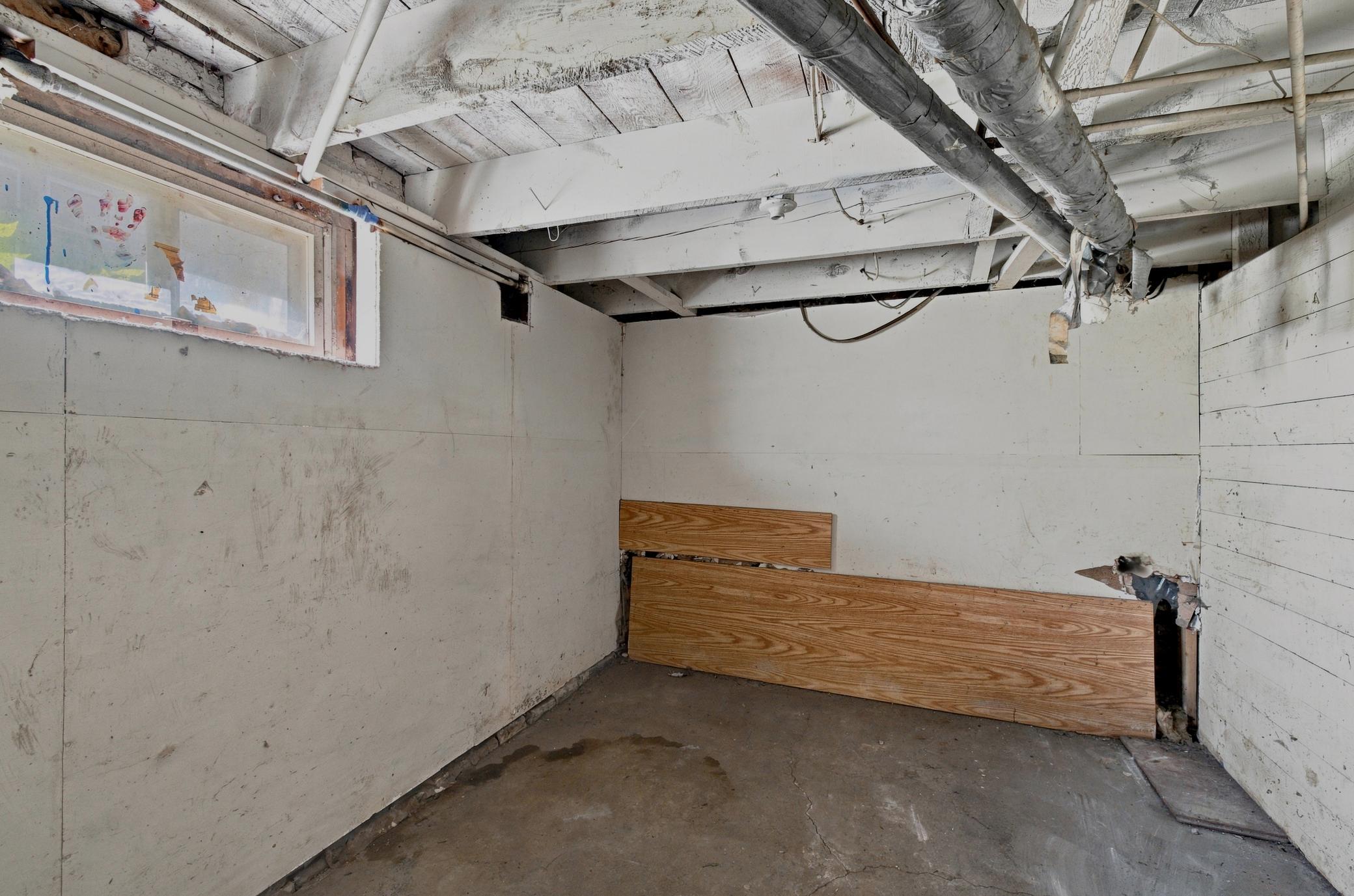1899 single family home for sale at 1028 7th Street N in Fargo, ND — 4 bed, 3 bath (photo 51 of 59)