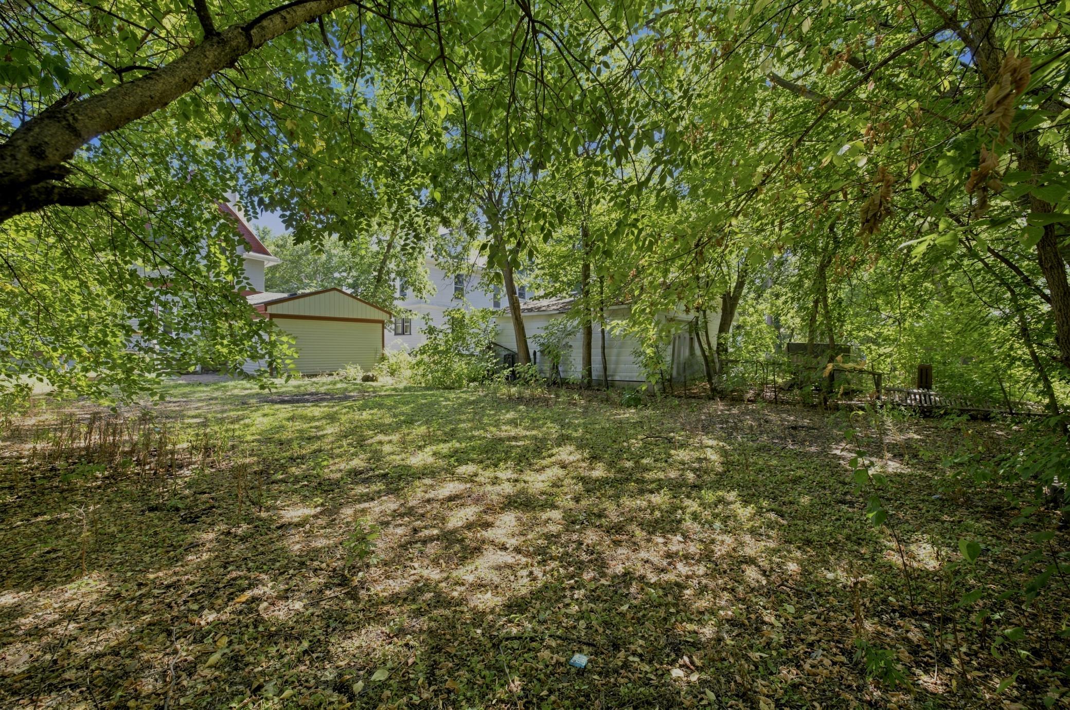 1899 single family home for sale at 1028 7th Street N in Fargo, ND — 4 bed, 3 bath (photo 58 of 59)