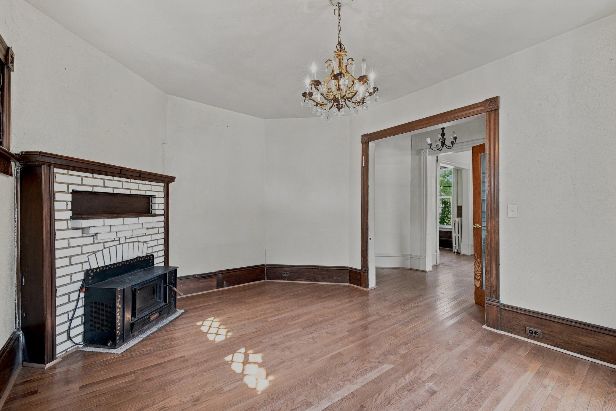1899 single family home for sale at 1028 7th Street N in Fargo, ND — 4 bed, 3 bath (photo 10 of 59)