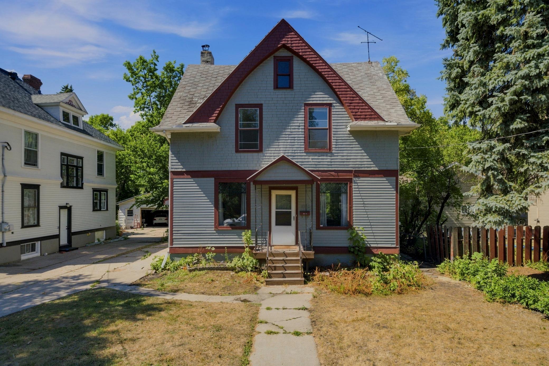 1899 single family home for sale at 1028 7th Street N in Fargo, ND — 4 bed, 3 bath