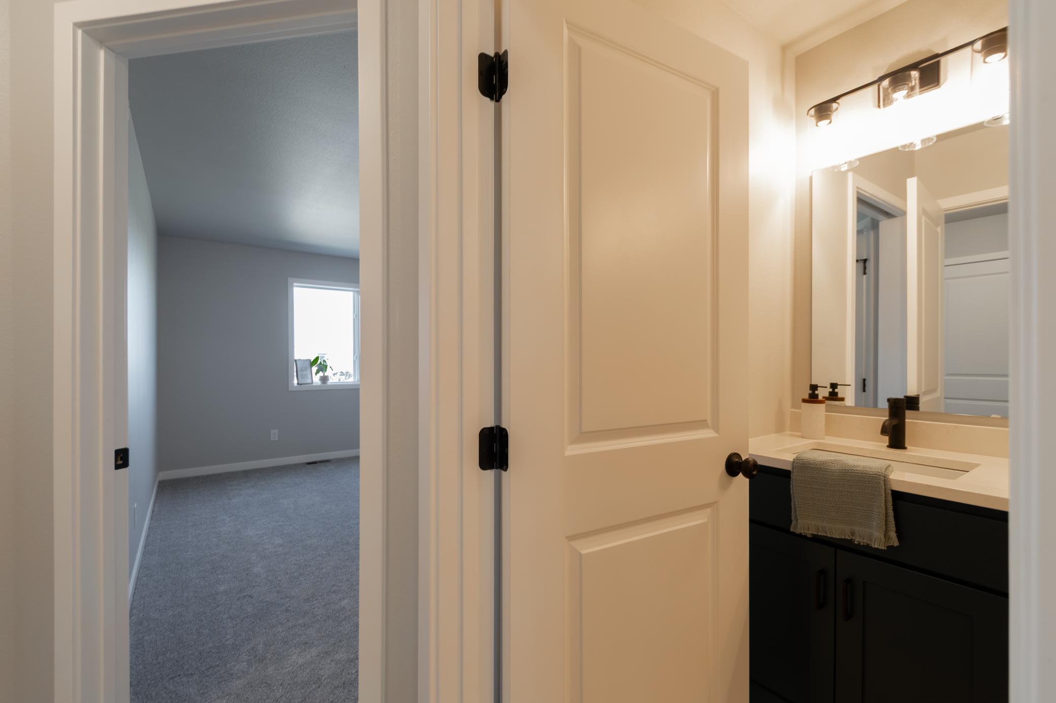 2025 single family home for sale at 6208 86th Avenue S in Horace, ND — 3 bed, 2 bath (photo 21 of 38)