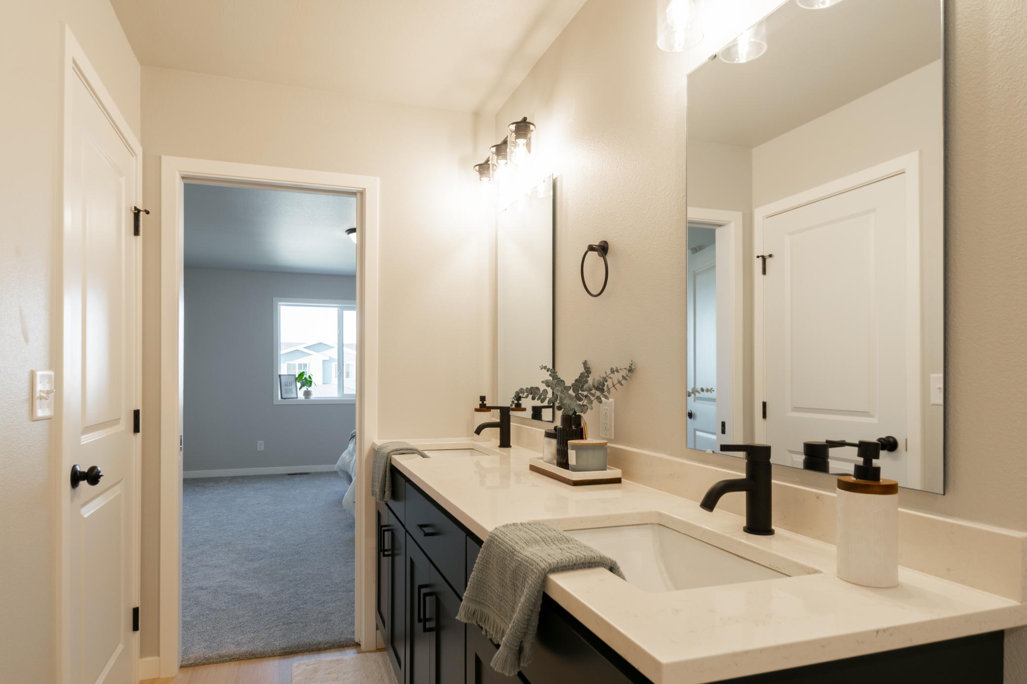 2025 single family home for sale at 6208 86th Avenue S in Horace, ND — 3 bed, 2 bath (photo 27 of 38)