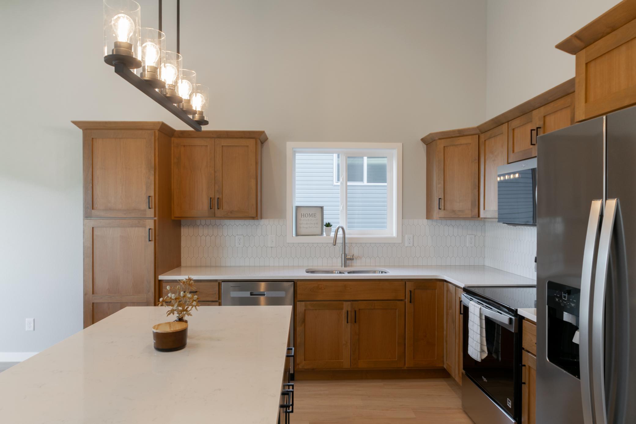 2025 single family home for sale at 6208 86th Avenue S in Horace, ND — 3 bed, 2 bath (photo 10 of 38)