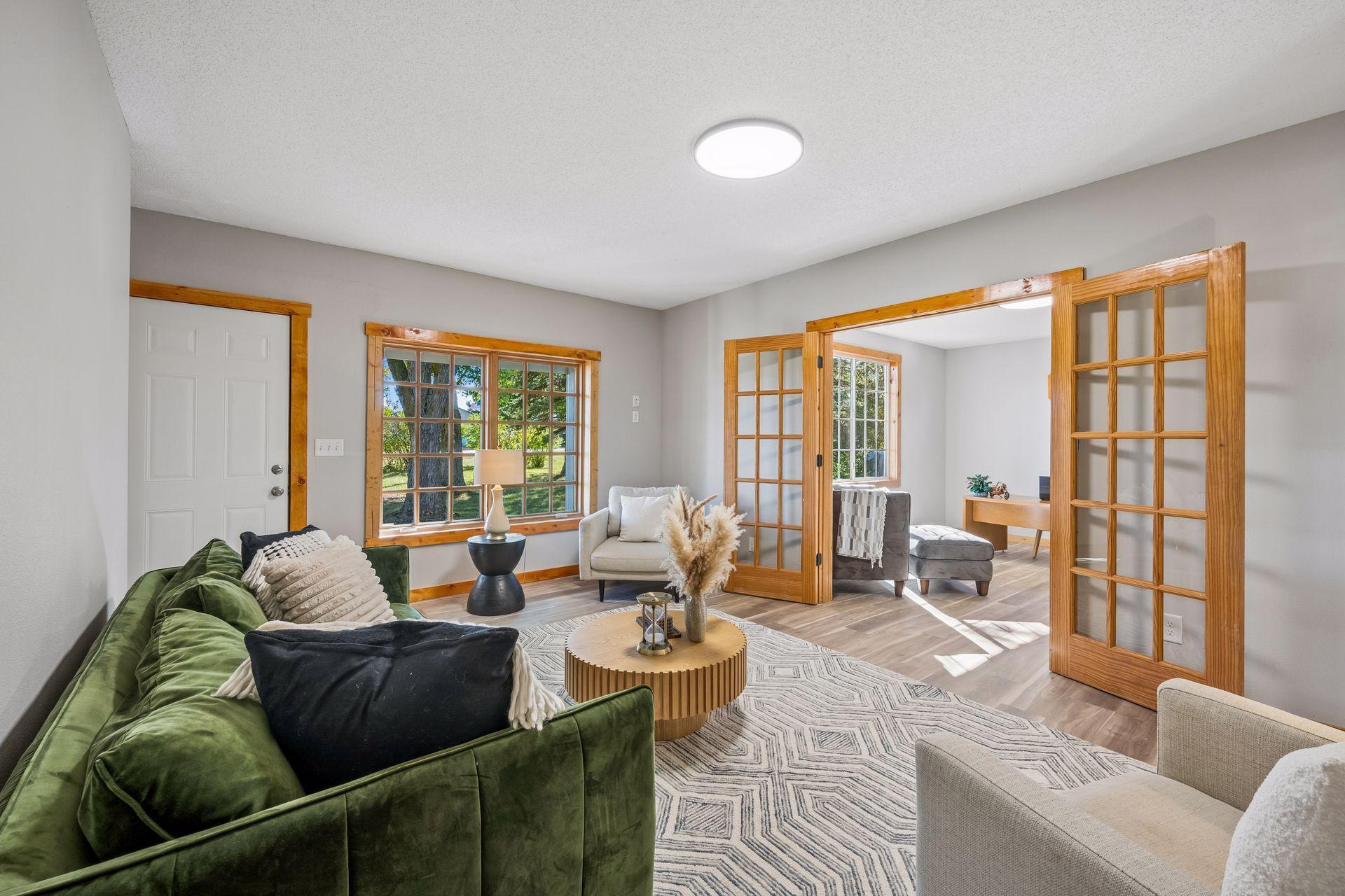 1880 single family home for sale at 19391 County Rd 37 in Osakis, MN — 5 bed, 5 bath (photo 4 of 60)