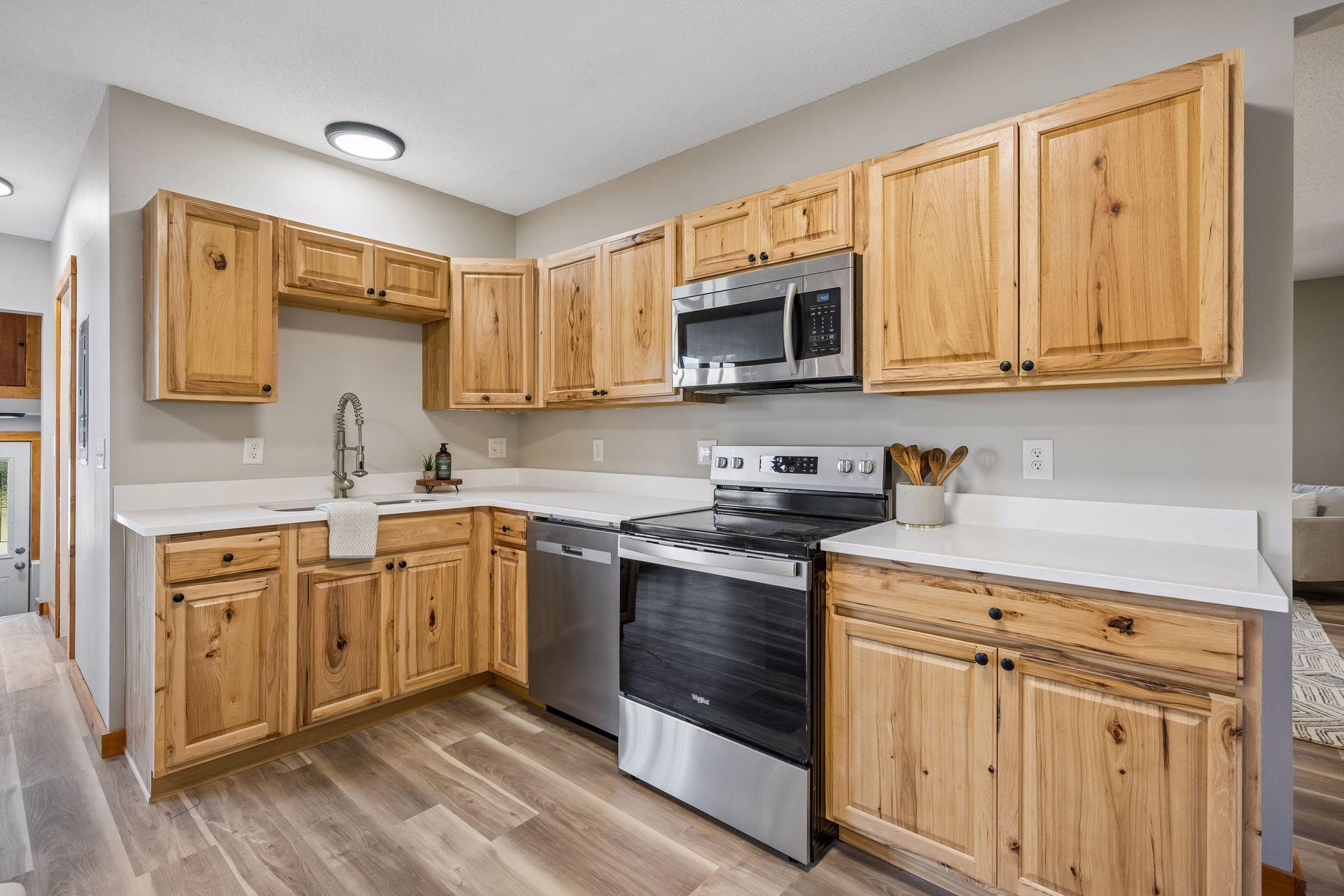 1880 single family home for sale at 19391 County Rd 37 in Osakis, MN — 5 bed, 5 bath (photo 7 of 60)