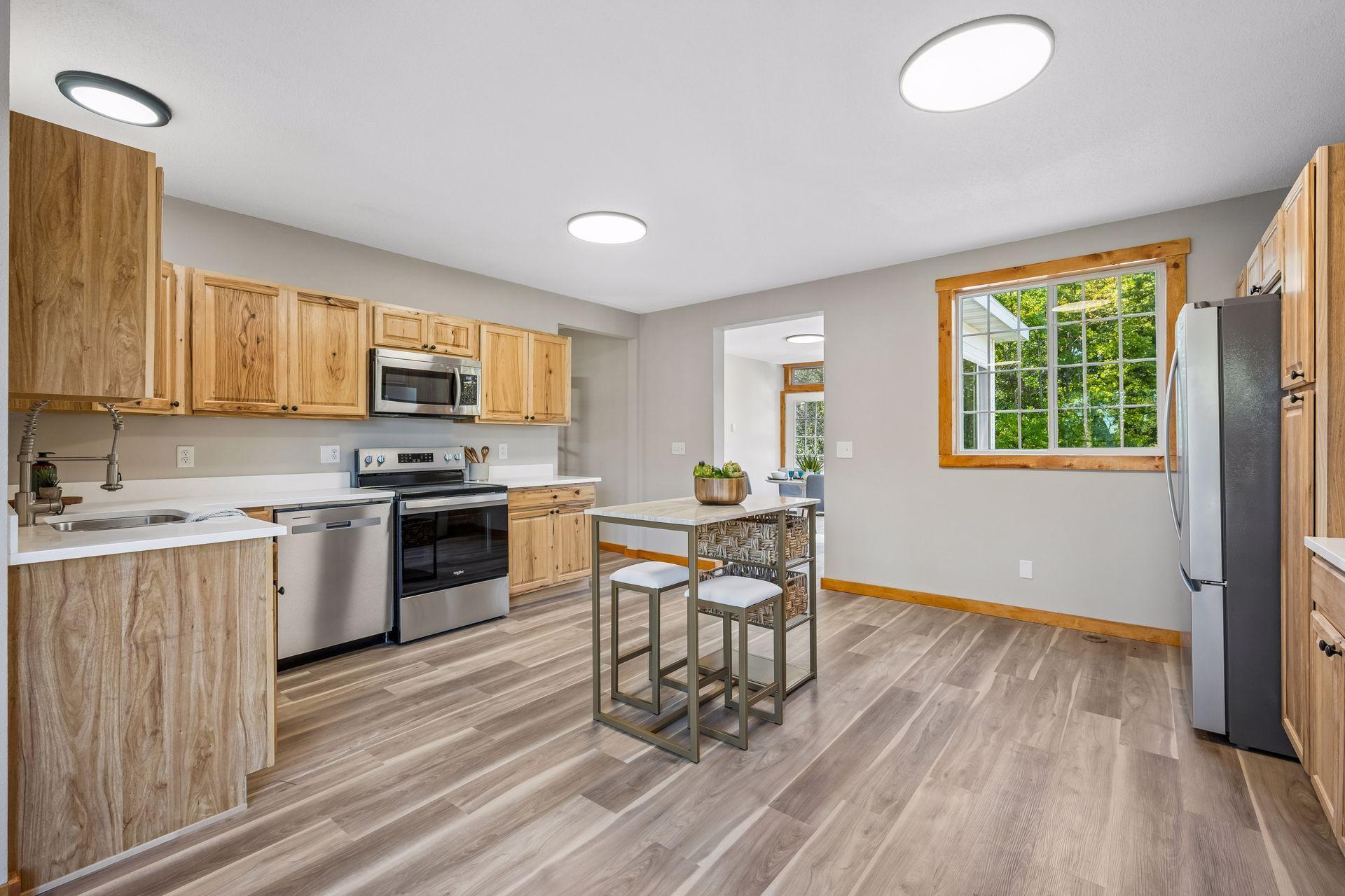 1880 single family home for sale at 19391 County Rd 37 in Osakis, MN — 5 bed, 5 bath (photo 8 of 60)